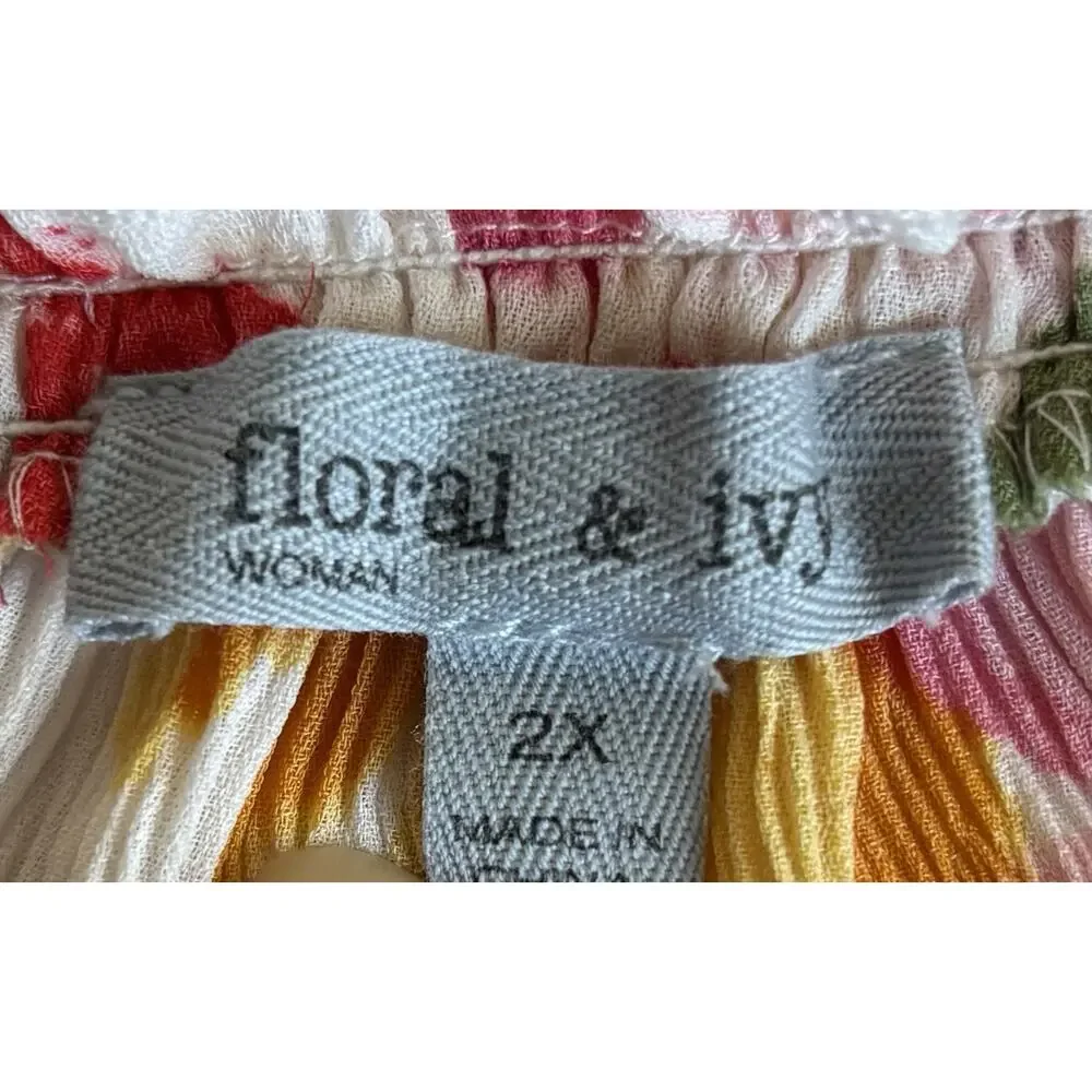 Floral And Ivy Floral Gathered V-neckline Colorful Flowy Babydoll Top Size 2X - Picture 6 of 10